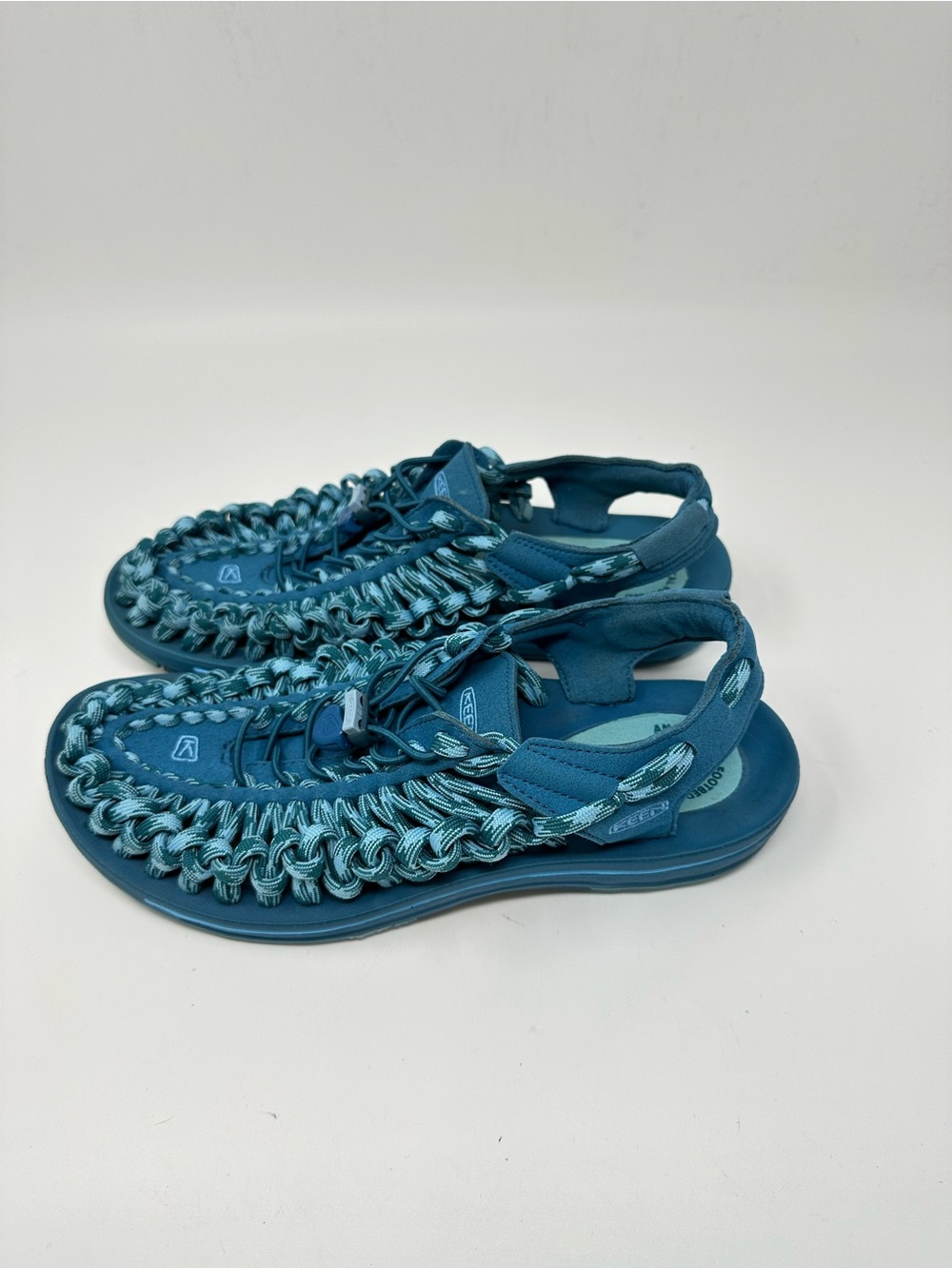 KEEN Uneek Bungee Turquoise Blue Woven Bungee Cord Sandals Women's 10.5